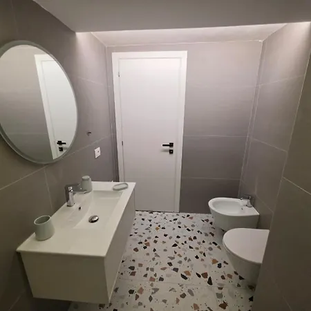 Luxury Seaside Escape 2 - Free Private Parking Appartamento Golem (Tirana)