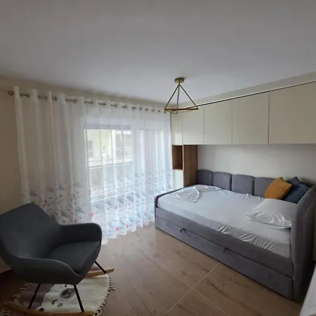 Luxury Seaside Escape 2 - Free Private Parking Apartamento Golem (Tirana)
